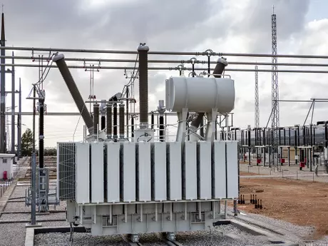 محول مغمور بالزيت 220 كيلو فولت 02.webp